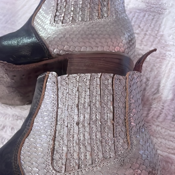 Freebird randi black snake - Gem Freebirds Salamanca silver snake skin and black leather size 8
